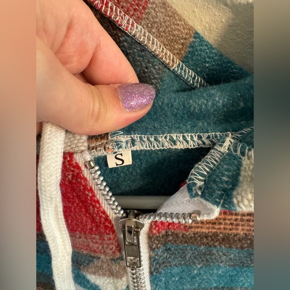 Western Multicolor Patterned Sweater - Picture 2 of 4